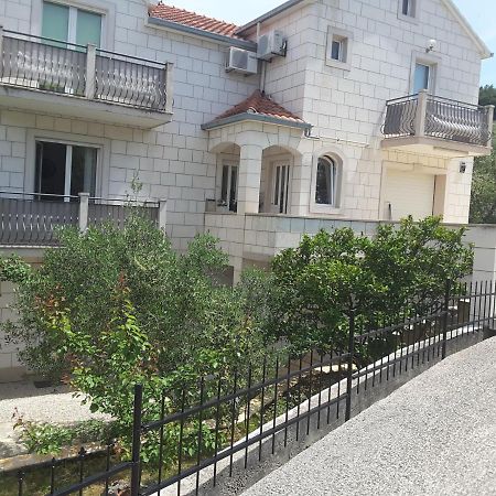 Apartments Nives Supetar Zewnętrze zdjęcie