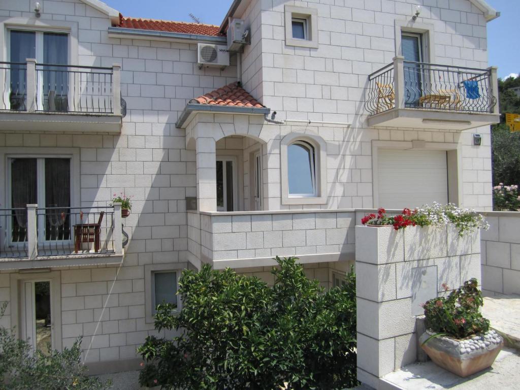 Apartments Nives Supetar Zewnętrze zdjęcie