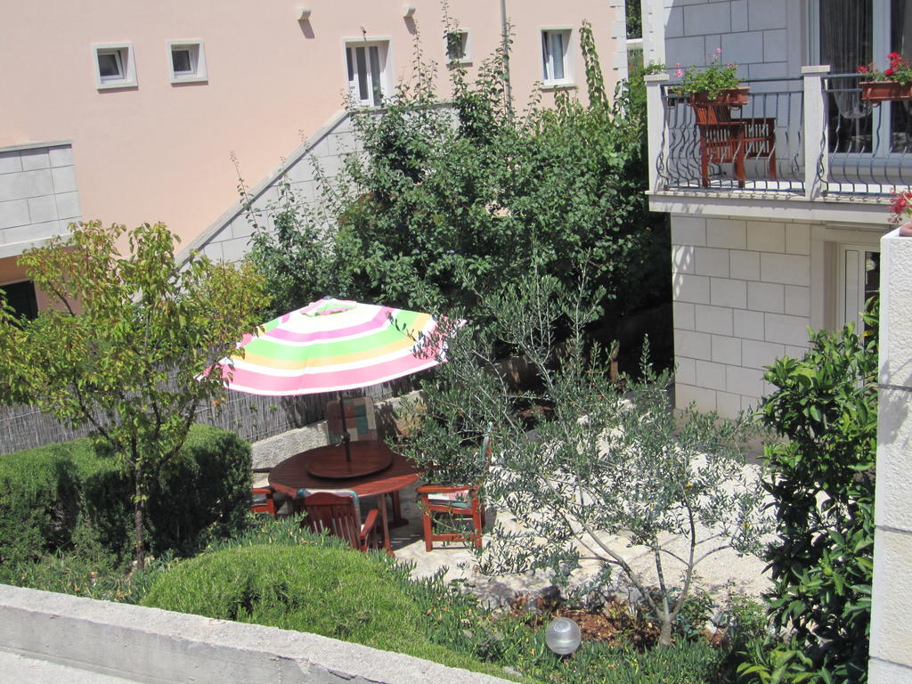 Apartments Nives Supetar Zewnętrze zdjęcie