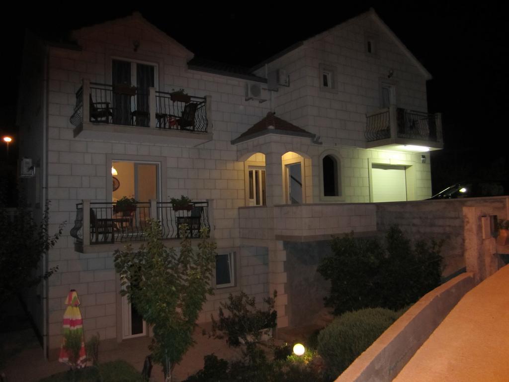 Apartments Nives Supetar Zewnętrze zdjęcie