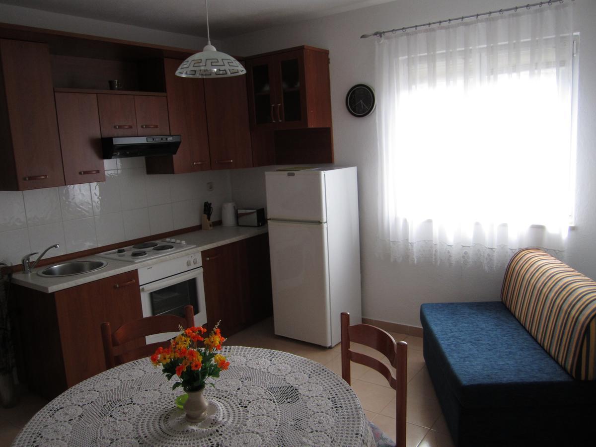 Apartments Nives Supetar Zewnętrze zdjęcie
