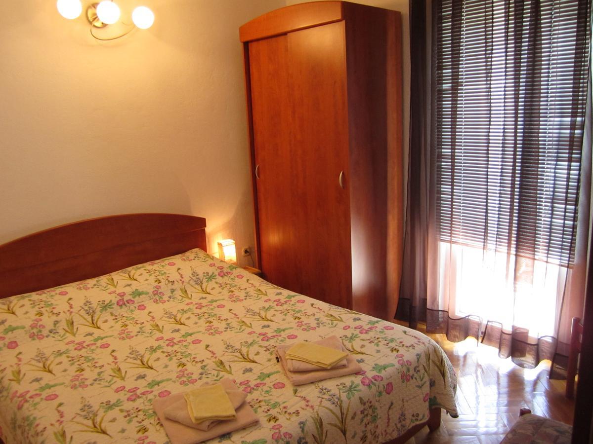 Apartments Nives Supetar Zewnętrze zdjęcie
