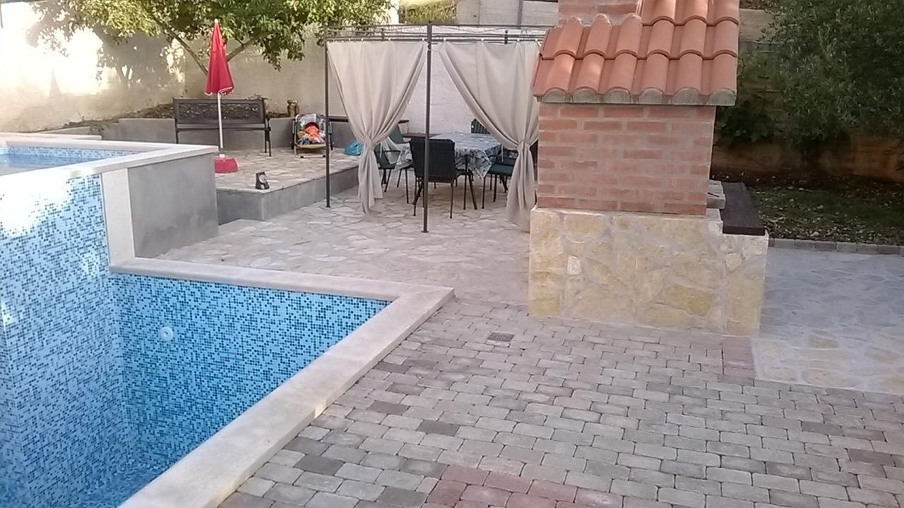 Apartments Nives Supetar Zewnętrze zdjęcie
