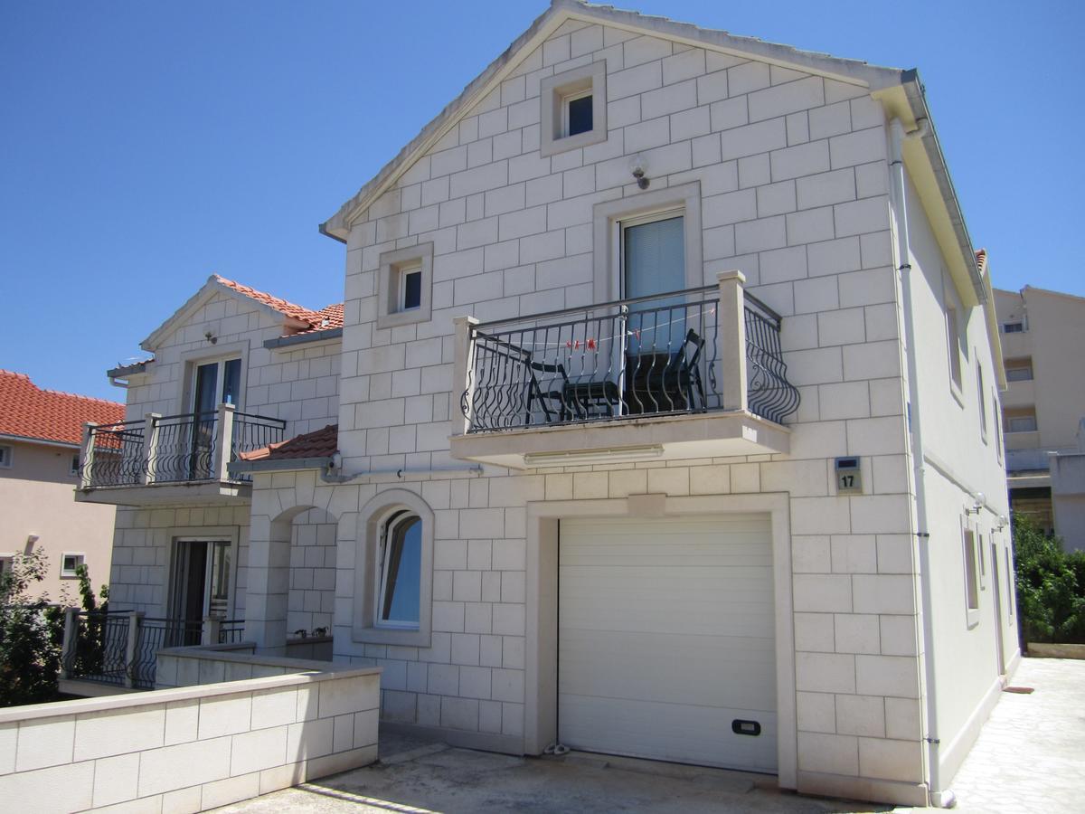 Apartments Nives Supetar Zewnętrze zdjęcie
