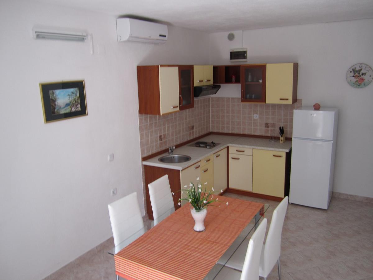 Apartments Nives Supetar Zewnętrze zdjęcie